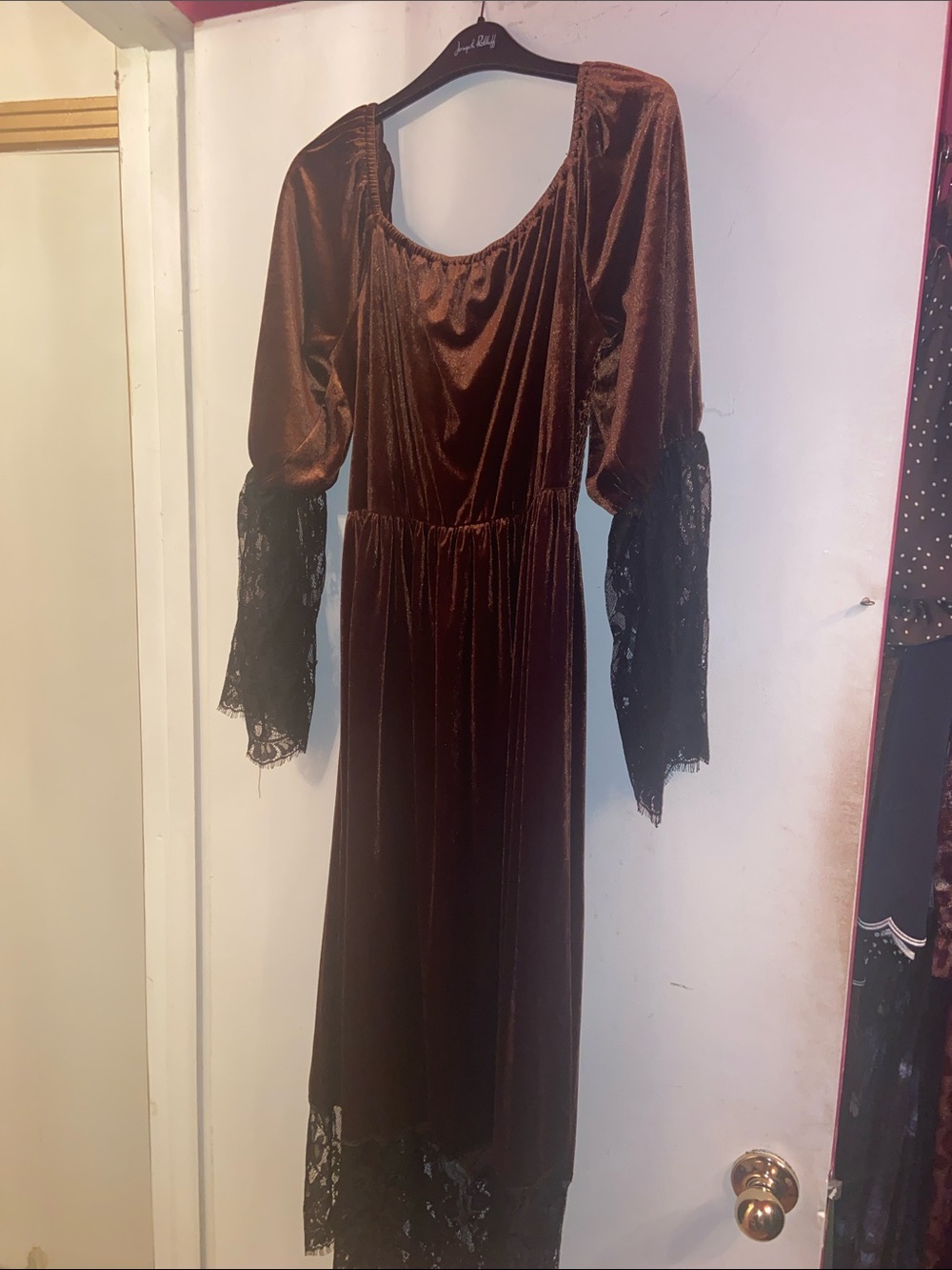 Source Unknown Brown Velvet Midi Dress with Black Lace Sleeves